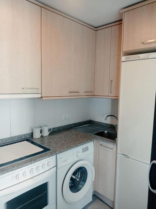 Acogedor Apartamento Con Piscina Y Garaje Daire Huesca Dış mekan fotoğraf